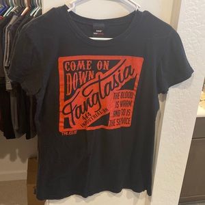 Women’s L true blood fangtasia shirt